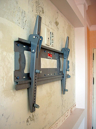 Кронштейны для установки телевизоров на стену с установкой. Мастер. - изображение 1